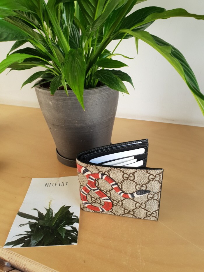 구찌 스네이크 프린트 GG 수프림 지갑 451268 K551N 8666