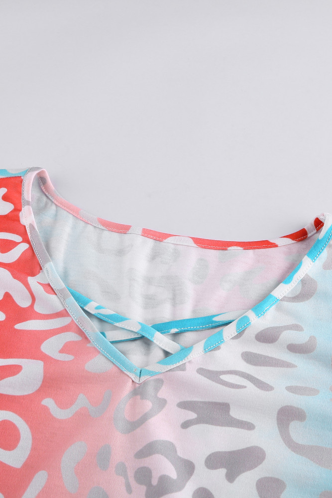 Red Ombre Crisscross V Neck Printed T-shirt