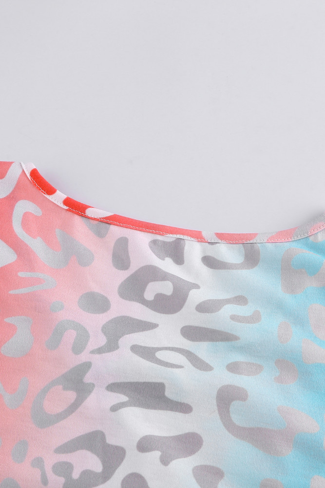 Red Ombre Crisscross V Neck Printed T-shirt