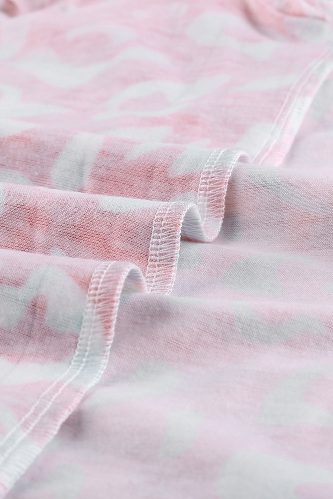 Red Ombre Crisscross V Neck Printed T-shirt