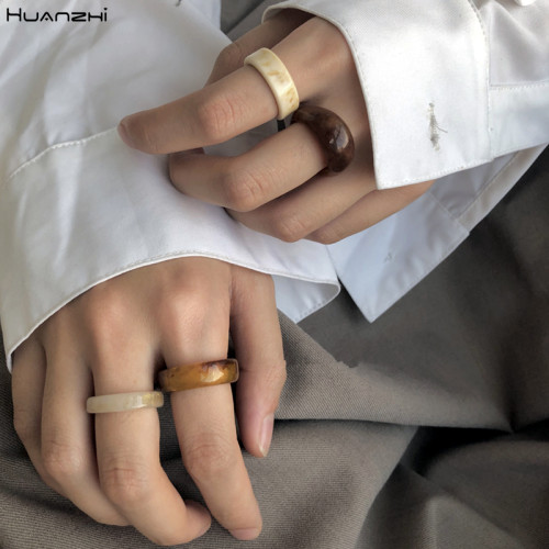 HUANZHI 2020 New Colorful Transparent Acrylic Irregular Marble Pattern Ring Resin Tortoise Rings for Women Girls Jewelry