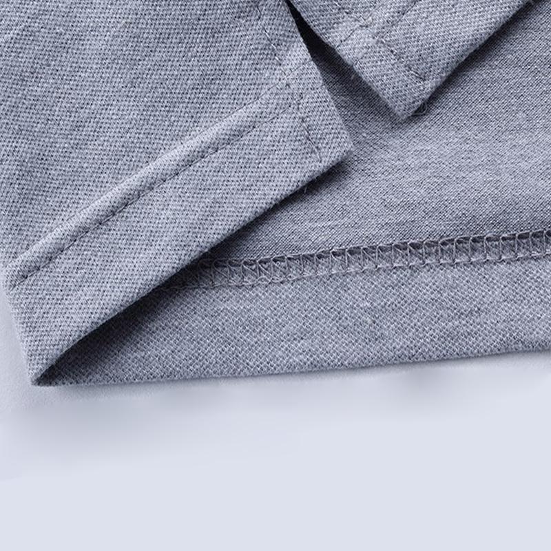 Tavaszi és nyári V-nyakú hosszú ujjú alkalmi férfi pólók