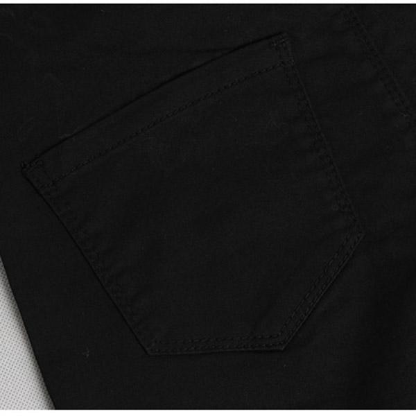 Magasderekú fekete hímzett, tépett női farmer