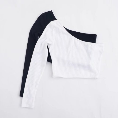 Félvállas női felső, crop top, elasztikus anyagú felső