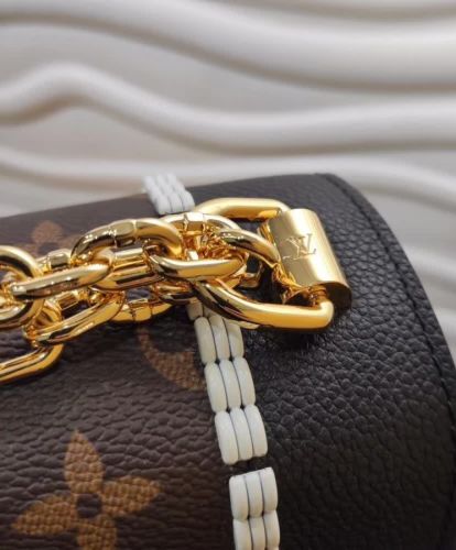 Louis Vuitton Twist MM M44837 Black