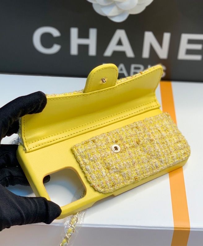 Chanel Classic Case For Iphone With Chain