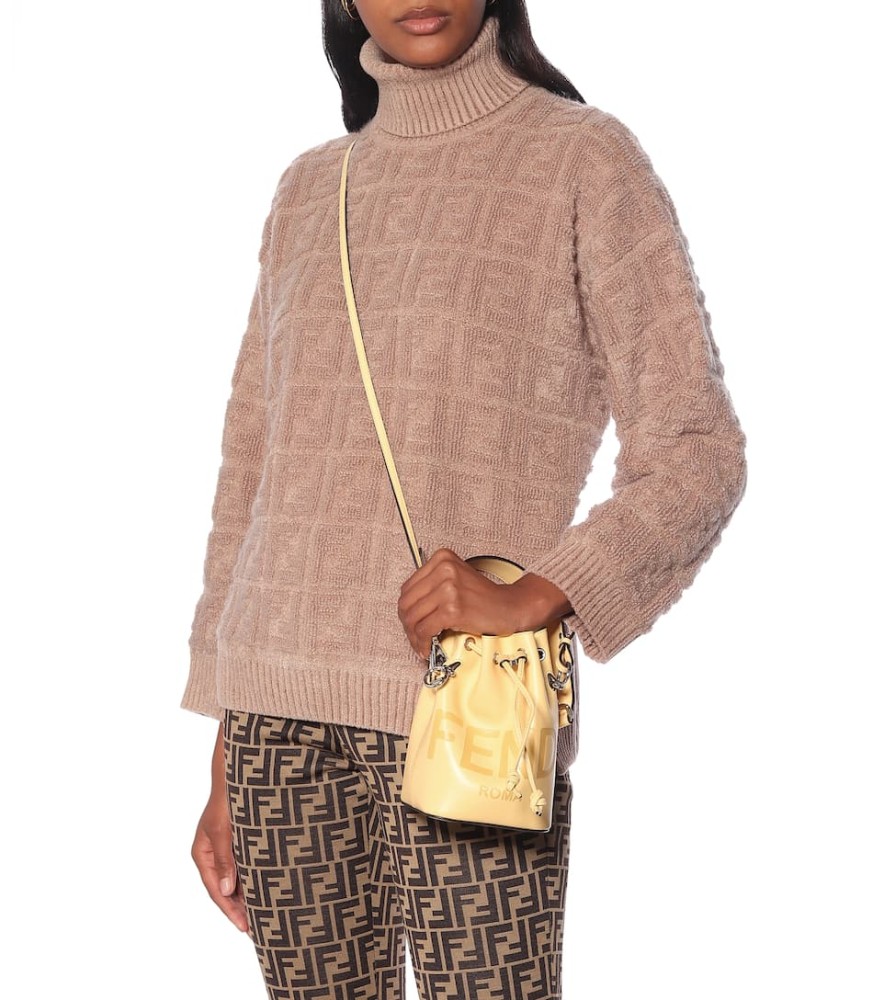 FENDI - Mon Trésor Mini leather bucket bag