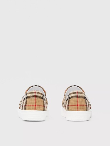 BURBERRY - Leather sneakers with signature stripe