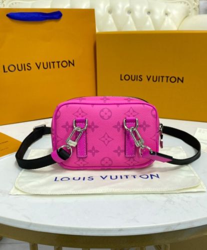 Louis Vuitton Outdoor Pouch M30755 M30781