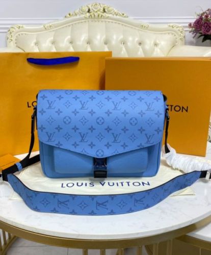 Louis Vuitton New Messenger M30745 M30746