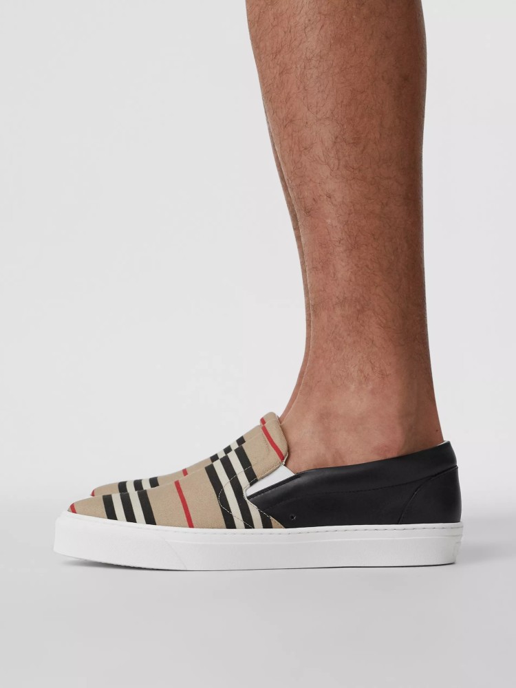 BURBERRY - Leather sneakers with signature stripe