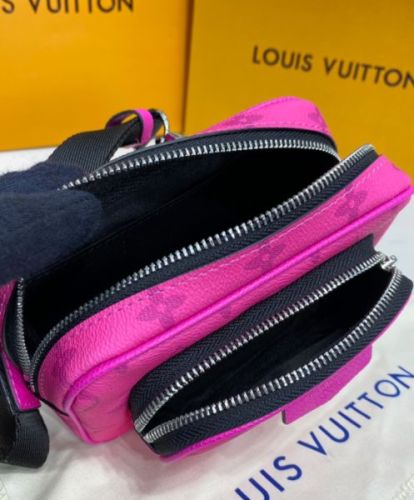 Louis Vuitton Outdoor Pouch M30755 M30781