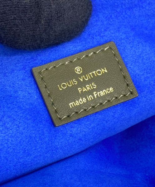 Louis Vuitton Coussin MM Bag M57782 Khaki