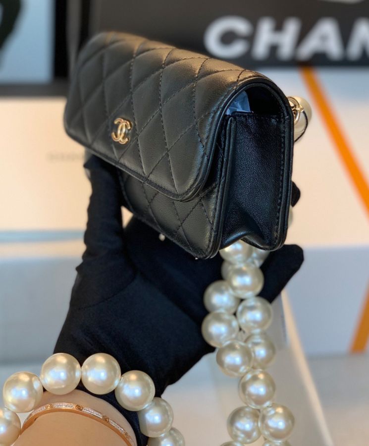 Chanel Women's Clutch With Chain AP1898 Black