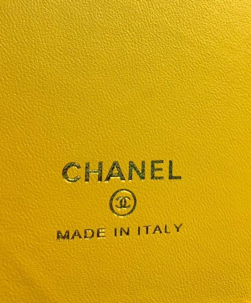 Chanel Classic Case For Iphone With Chain