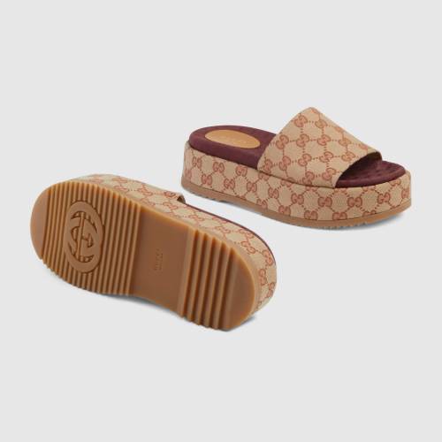 GUCCI Women's Original GG slide sandal