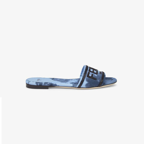 FENDI SIGNATURE canvas slides