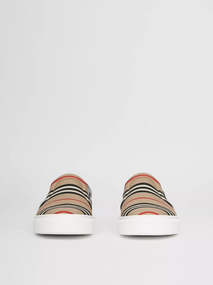 BURBERRY - Leather sneakers with signature stripe