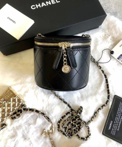 Chanel Small Vanity With Chain AP2193