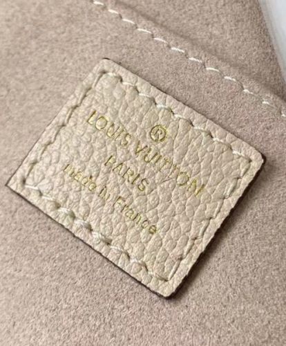 Louis Vuitton Petit Sac Plat M80449 Cream
