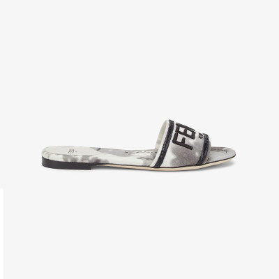 FENDI SIGNATURE canvas slides