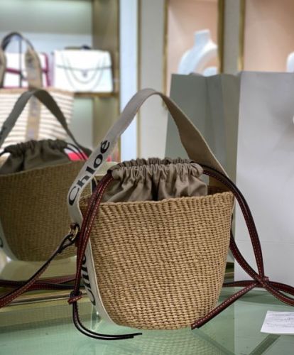 Chloe Small Woody Basket Cream