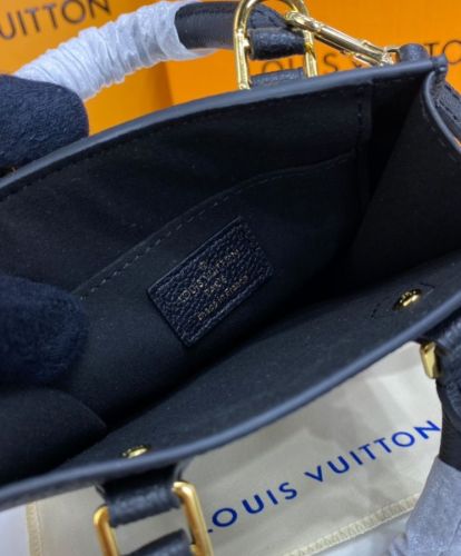 Louis Vuitton Petit Sac Plat M57937 M80478
