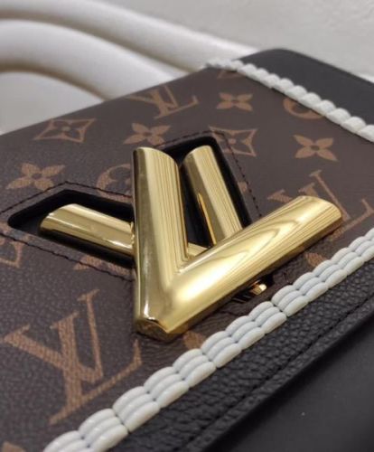 Louis Vuitton Twist MM M44837 Black