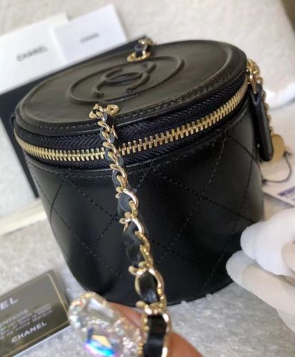 Chanel Small Vanity With Chain AP2193
