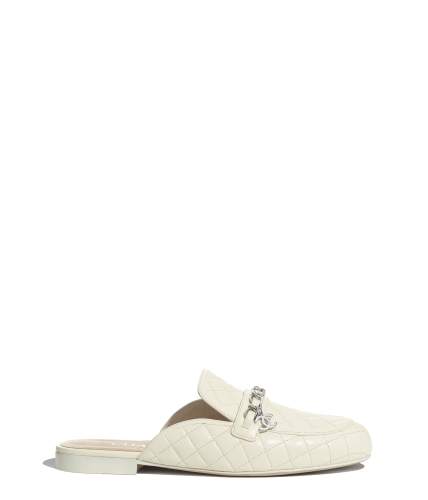 CHANEL - Loose shoes