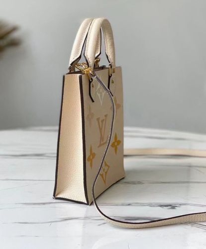 Louis Vuitton Petit Sac Plat M80449 Cream