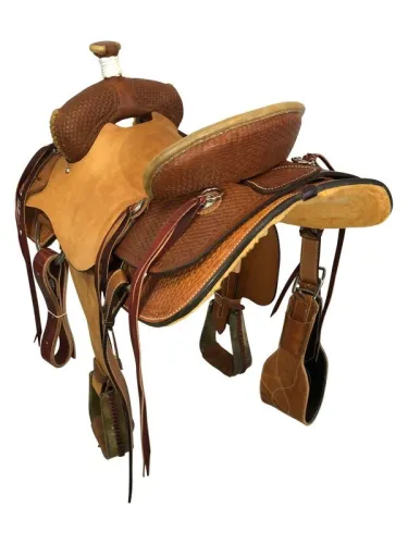 15  to 17  HR Hud Roberts Association Ranch Saddle 760H