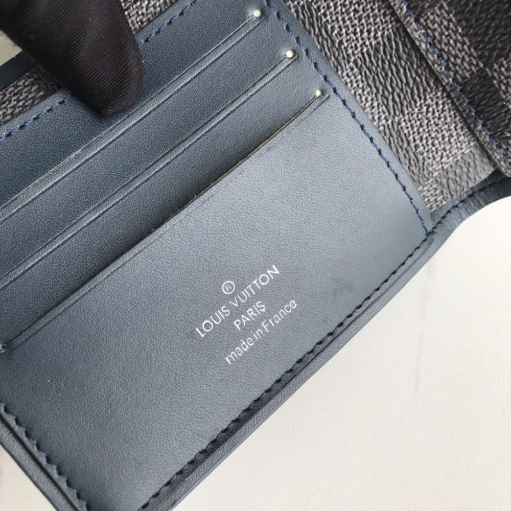 LV(ルイ·ヴィトン) Monogram 財布 新品