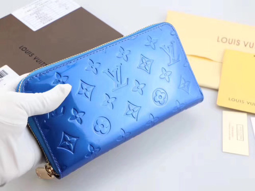 LV(ルイ·ヴィトン) Monogram 財布 新品