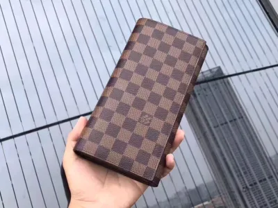 LV(ルイ·ヴィトン) Monogram 財布 新品