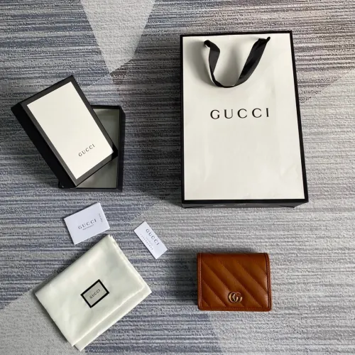 Gucci　GG marmont　 財布　