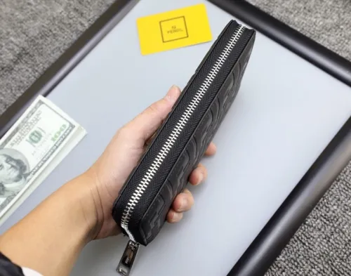 Fendi (フェンディ)  メンズ / レディース 財布 新品