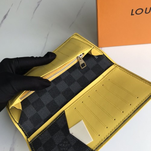 LV(ルイ·ヴィトン) Monogram  財布 新品