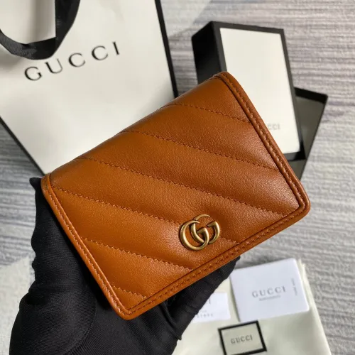 Gucci　GG marmont　 財布　