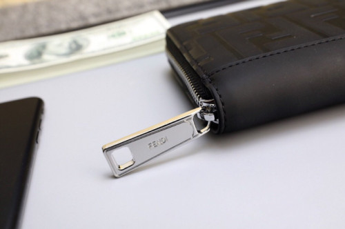 Fendi (フェンディ)  メンズ / レディース 財布 新品