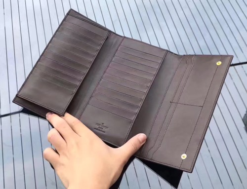 LV(ルイ·ヴィトン) Monogram 財布 新品