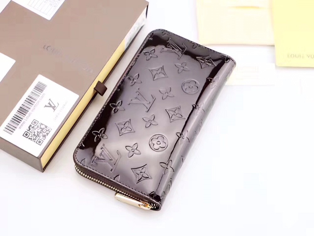 LV(ルイ·ヴィトン) Monogram 財布 新品