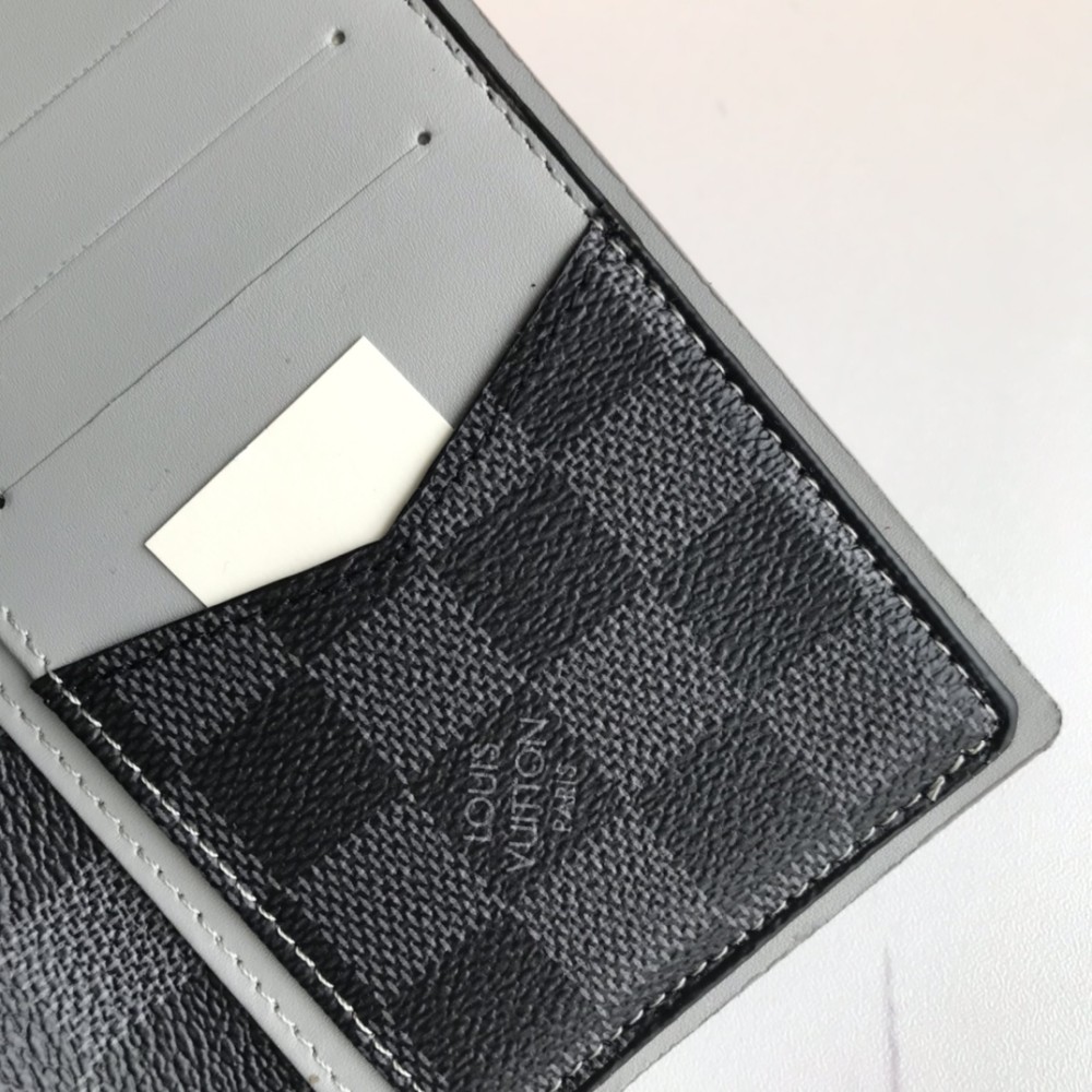 LV(ルイ·ヴィトン) Monogram  財布 新品
