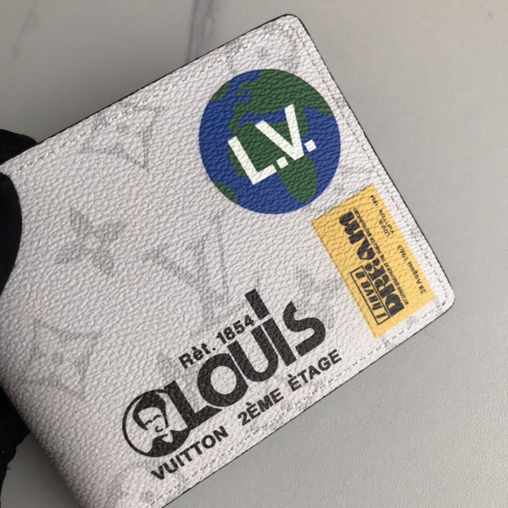 LV(ルイ·ヴィトン) Monogram 財布 新品