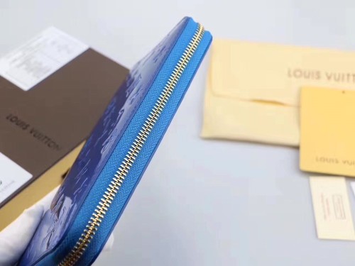 LV(ルイ·ヴィトン) Monogram 財布 新品