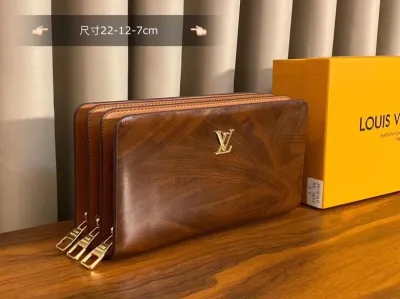 LV(ルイ·ヴィトン) 3層多機能 財布 新品