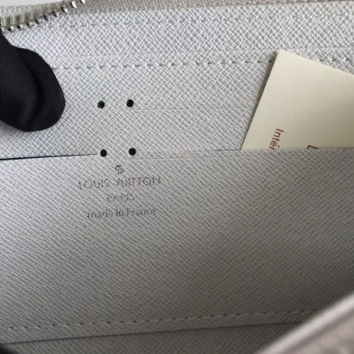 LV(ルイ·ヴィトン) Monogram 財布 新品
