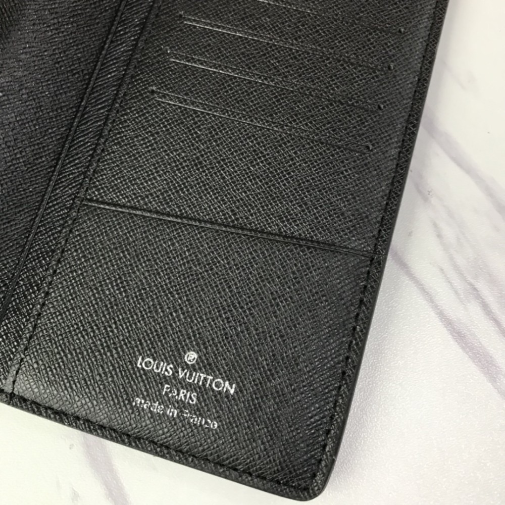 LV(ルイ·ヴィトン) Brazza 財布 新品
