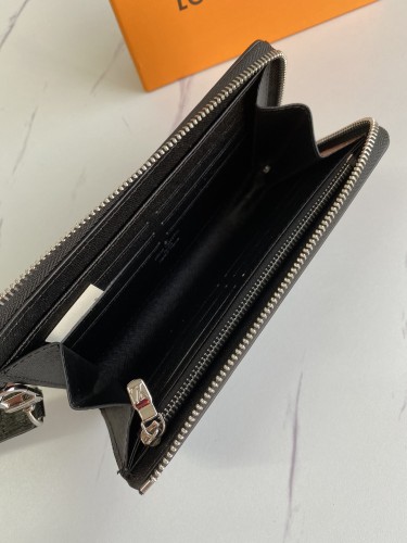 LV(ルイ·ヴィトン) Monogram 財布 新品
