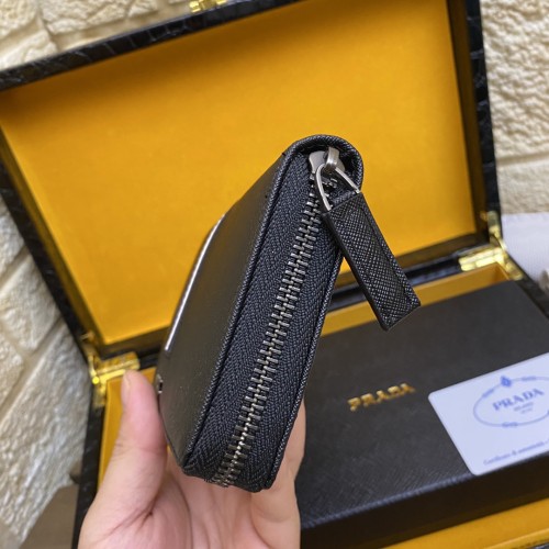 Prada (パラダ) メンズ / レディース 財布 新品